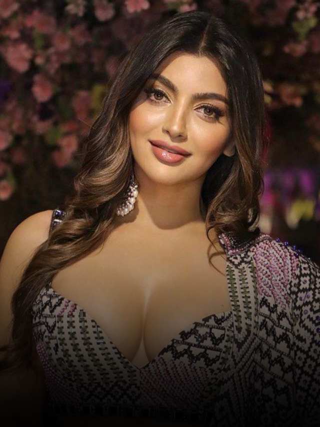 Akanksha Puri Age